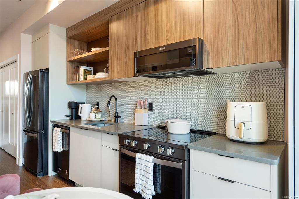 Fifth View of 515 Chatham St, Victoria, BC, V8T 0C8