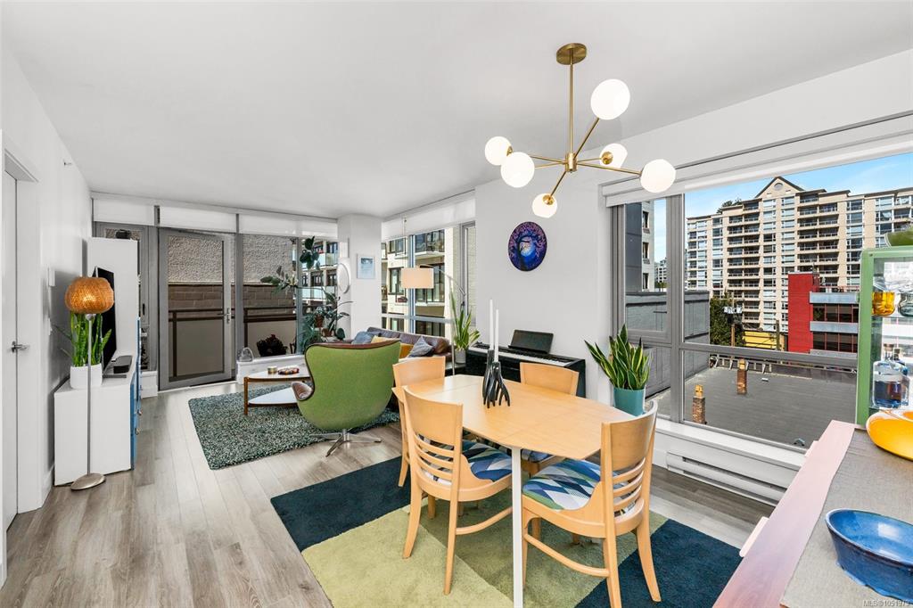 Second View of 838 Broughton St, Victoria, BC, V8W 1E4