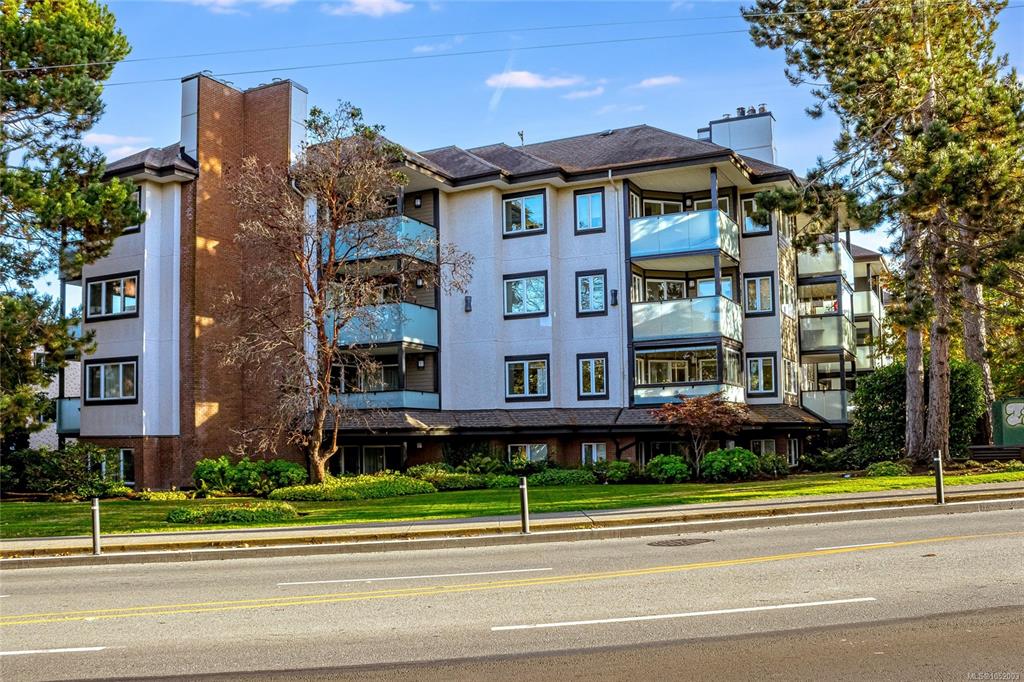 Third View of 1619 Morrison St, Morrison Manor, Victoria, BC, V8R 5R8