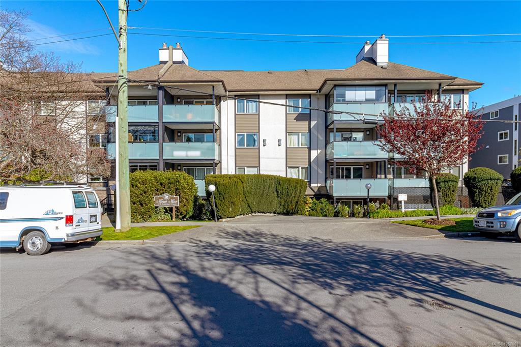 Fourth View of 1619 Morrison St, Morrison Manor, Victoria, BC, V8R 5R8