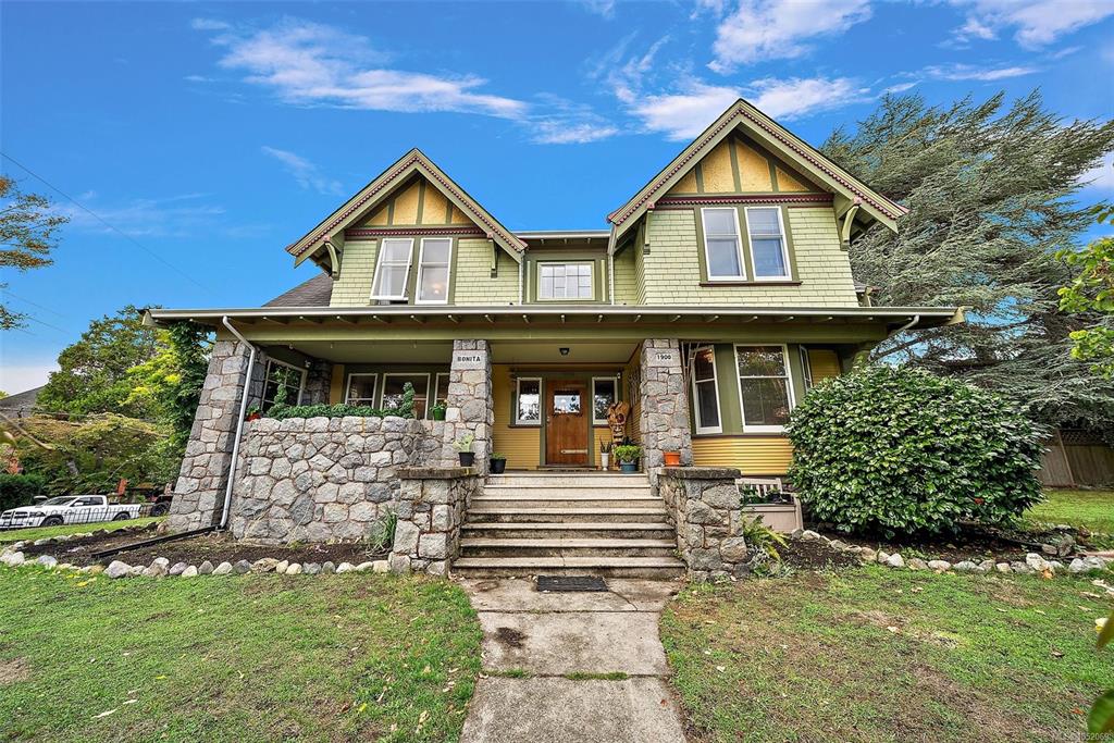 Fourth View of 1900 Belmont Ave, Victoria, BC, V9R 3Z4