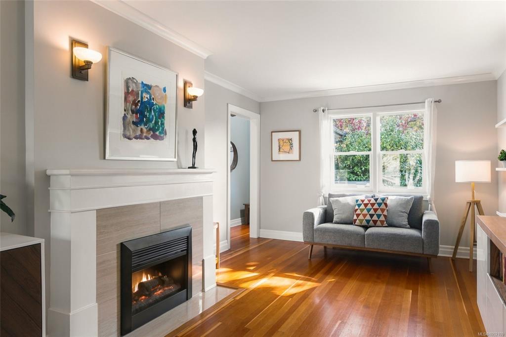 Fourth View of 1692 Chandler Ave, Victoria, BC, V8S 1N6