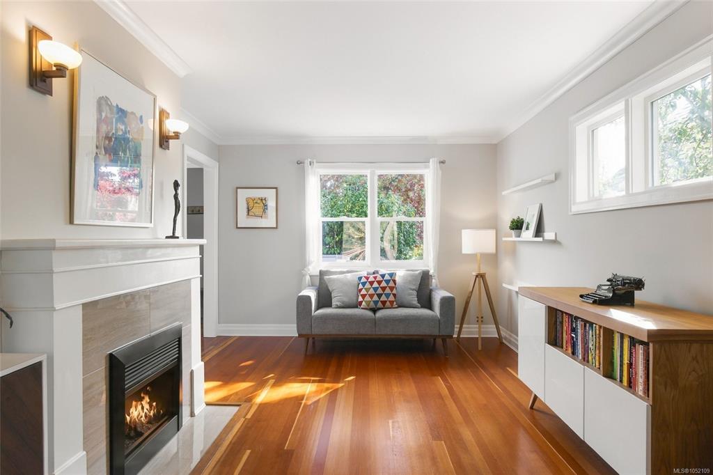Fifth View of 1692 Chandler Ave, Victoria, BC, V8S 1N6