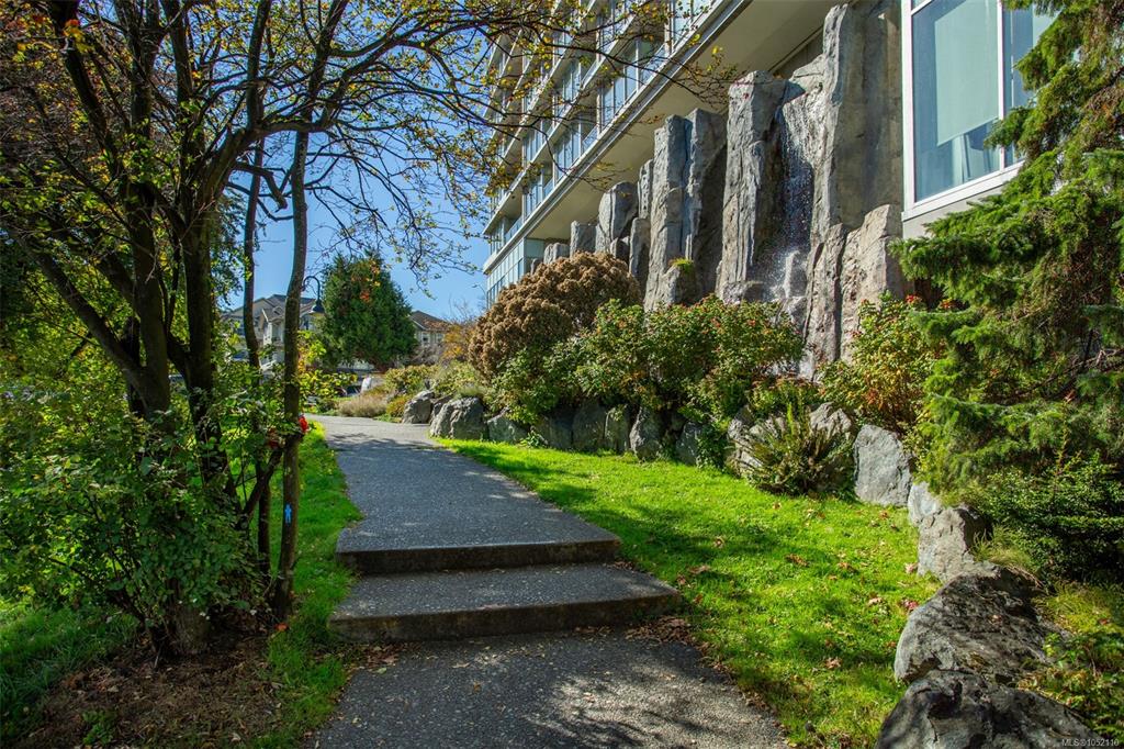 Fourth View of 160 Wilson St, Victoria, BC, V9A 7P9