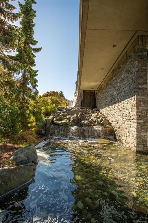 Fifth View of 160 Wilson St, Victoria, BC, V9A 7P9