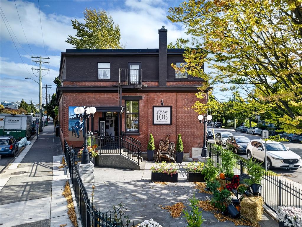 Second View of 106 Superior St, Victoria, BC, V8V 1T1
