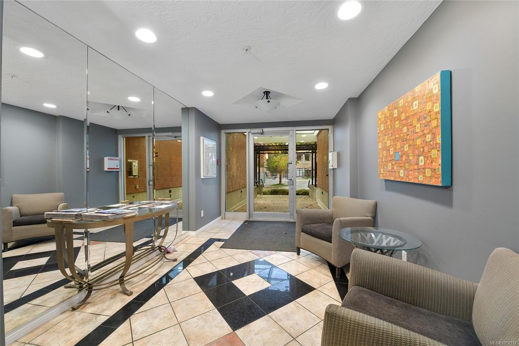 Fourth View of 380 Waterfront Cres, Victoria, BC, V8T 5K3