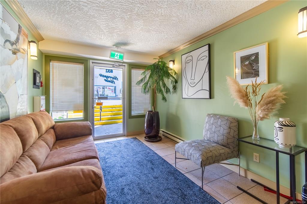 Third View of 832 Fisgard St, Victoria, BC, V8W 1S1