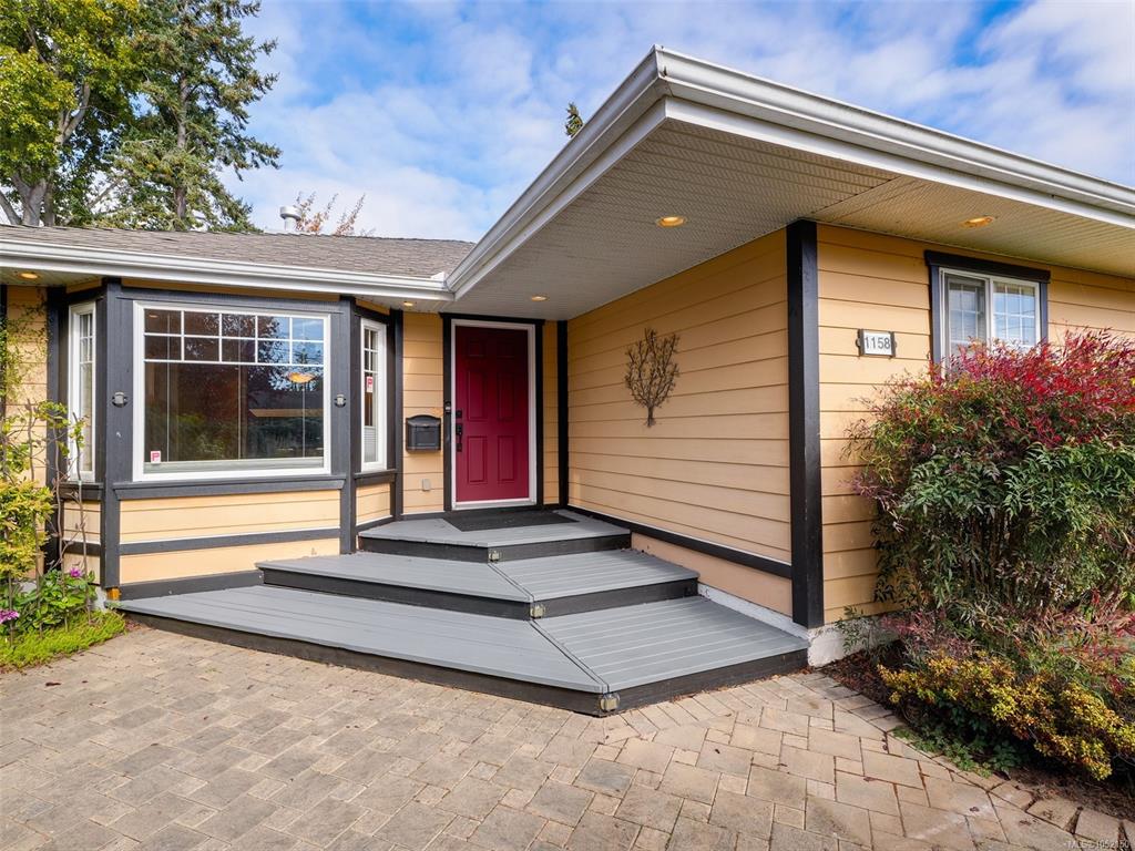 Third View of 1158 Hadfield Ave, Esquimalt, BC, V9A 5N7