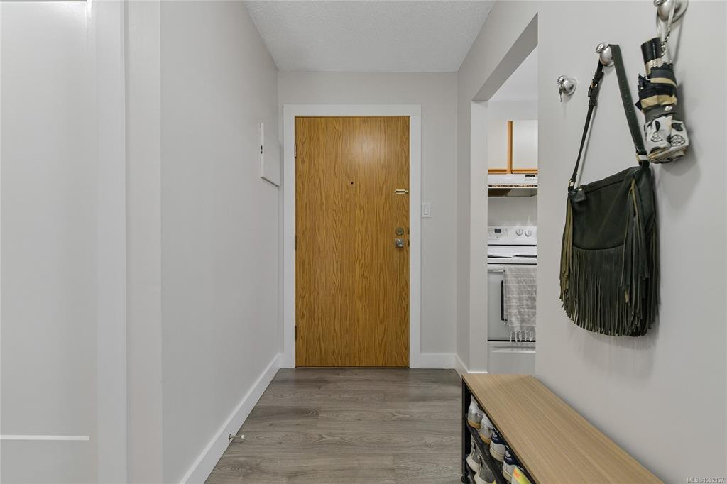 Third View of 1655 Begbie St, Victoria, BC, V8R 1L4