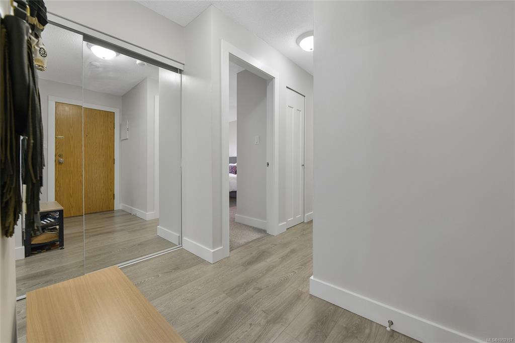 Fourth View of 1655 Begbie St, Victoria, BC, V8R 1L4