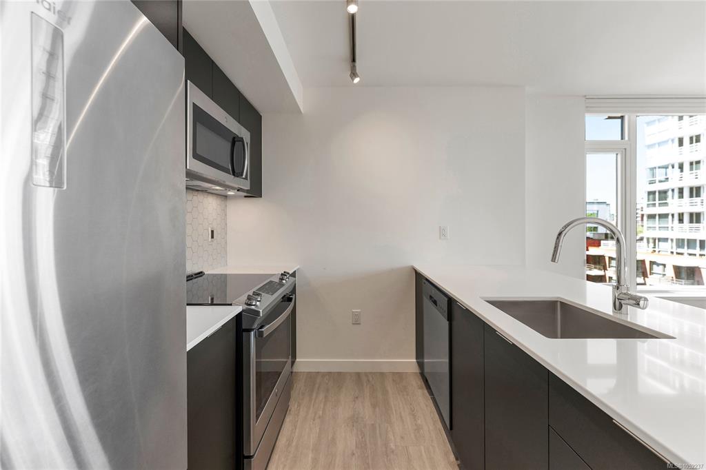 Fifth View of 845 Johnson St, Vivid, Victoria, BC, V8W 0G3