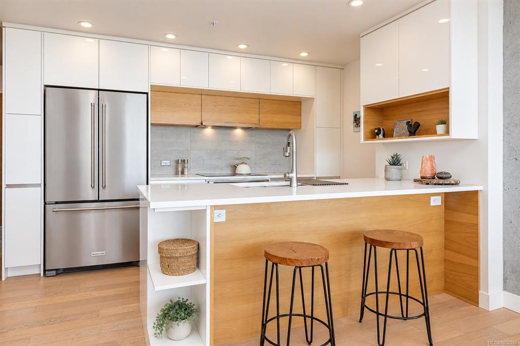 Third View of 989 Johnson St, Victoria, BC, V8V 0E3