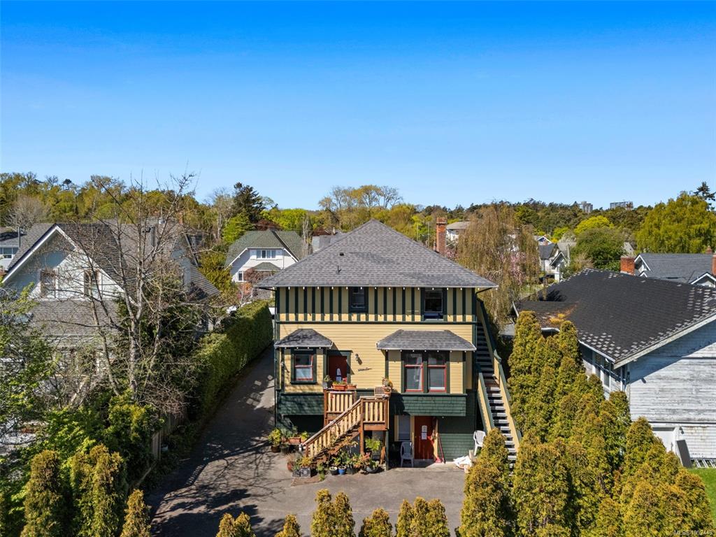Fifth View of 123 Cambridge St, Victoria, BC, V8V 4B1