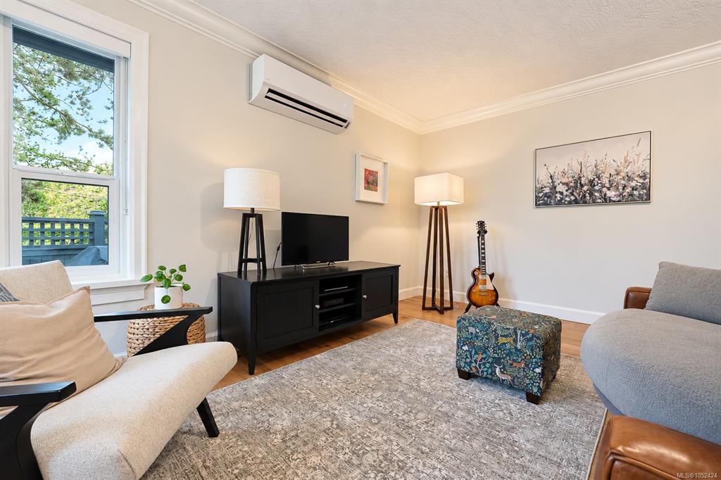 Fourth View of 901 Foul Bay Rd, Victoria, BC, V8S 4H9