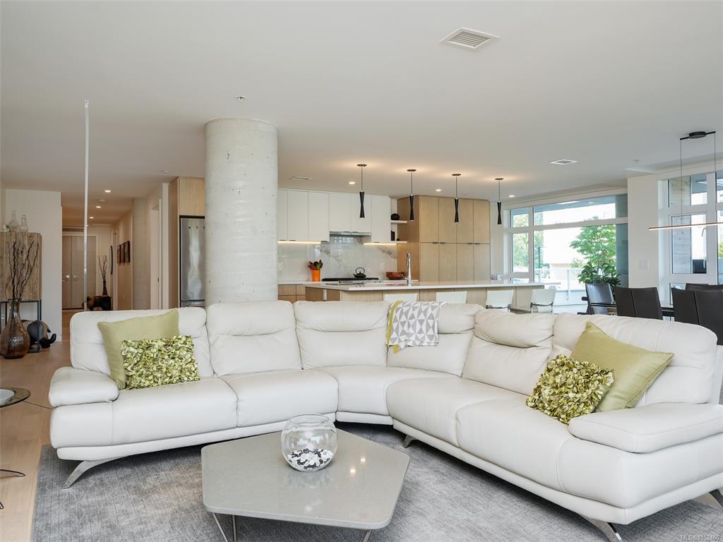 Fourth View of 5118 Cordova Bay Rd, The Haro, Saanich, BC, V8Y 2K5