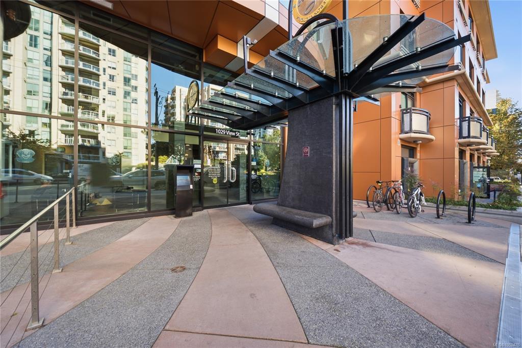 Fourth View of 1029 View St, Victoria, BC, V8V 0C9