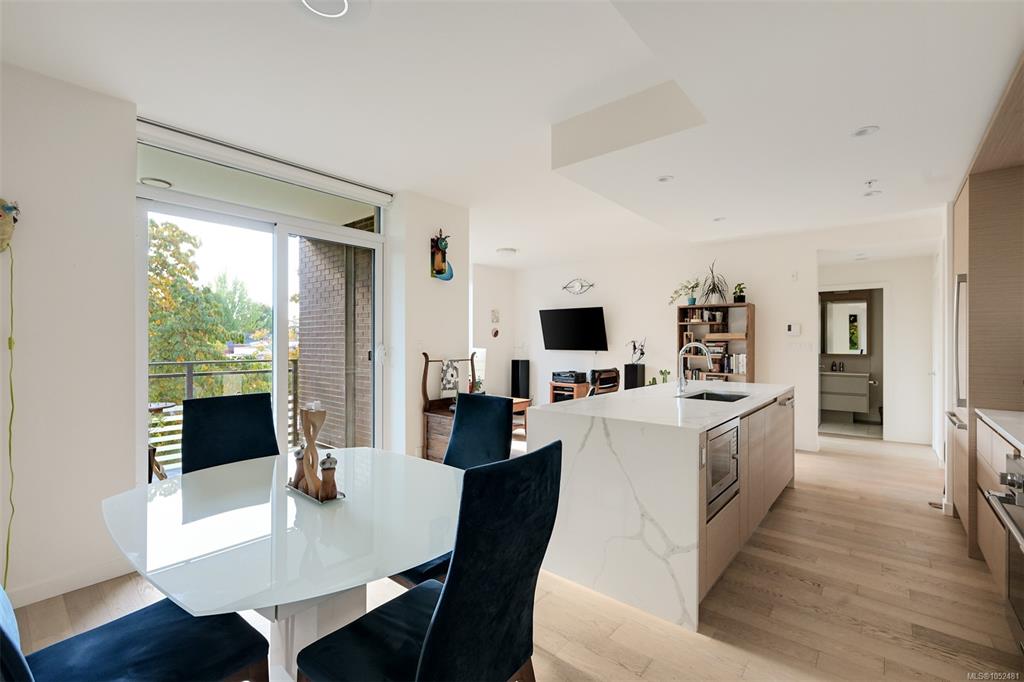 550 Michigan St, 1052481, BC,