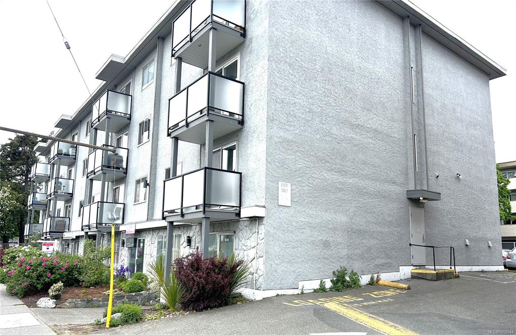 Second View of 904 Hillside Ave, Victoria, BC, V8T 1Z8