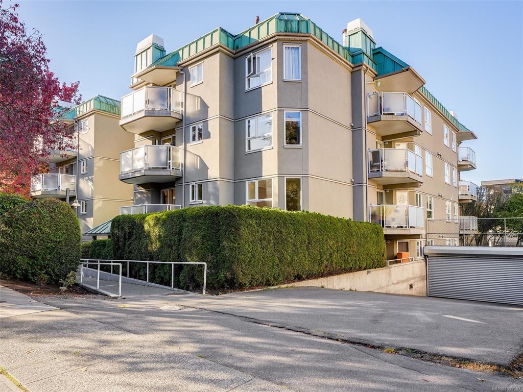 2520 Wark St, 1052587, BC,