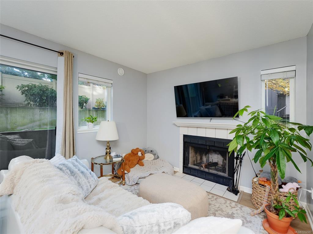 Fourth View of 2520 Wark St, Nautica West, Victoria, BC, V8T 5G6