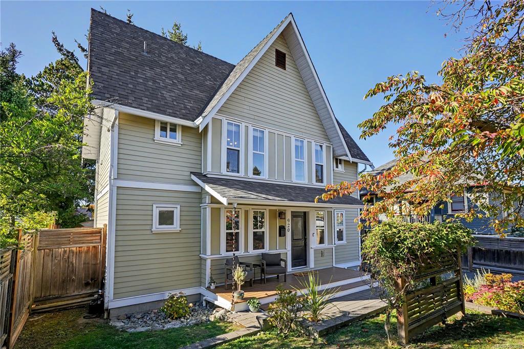 Fourth View of 920 Mary St, Victoria, BC, V9A 3W6