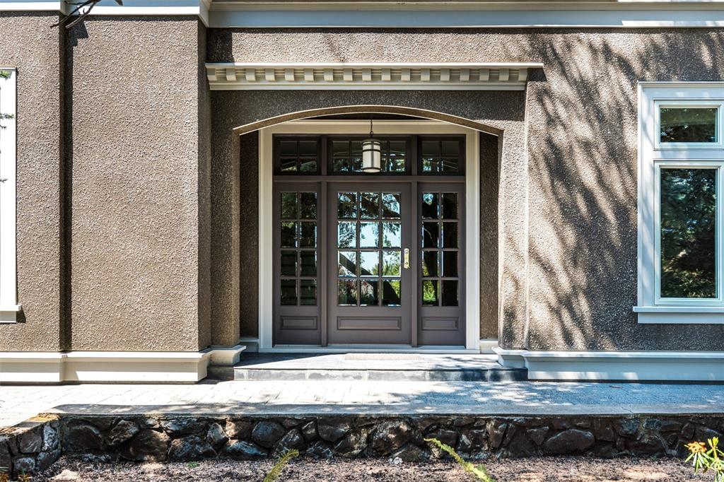 Third View of 1568 Montgomery Ave, Victoria, BC, V8S 1T6