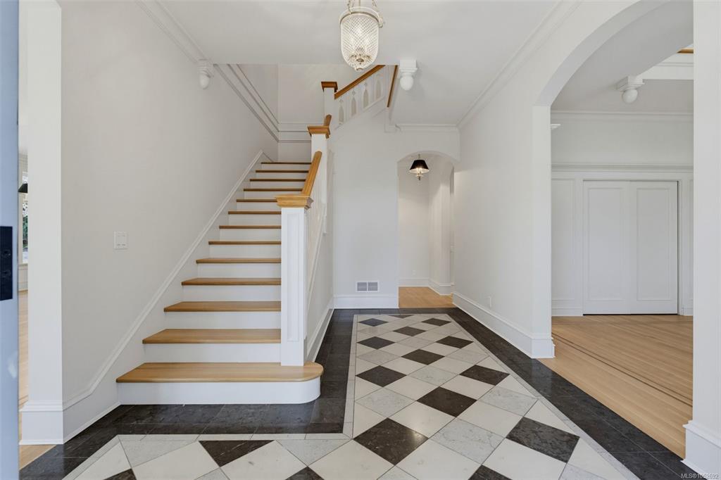 Fifth View of 1568 Montgomery Ave, Victoria, BC, V8S 1T6