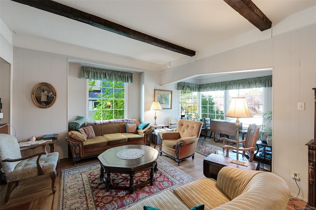 Third View of 145 Beechwood Ave, Victoria, BC, V8S 3W4