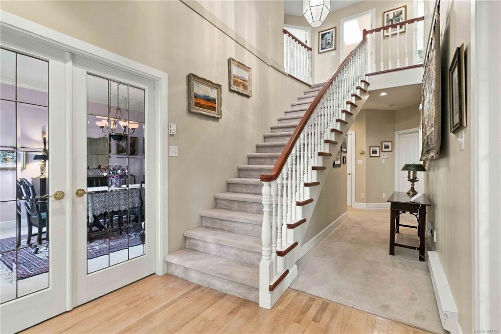 Fifth View of 1027 Belmont Ave, Victoria, BC, V8S 3T4
