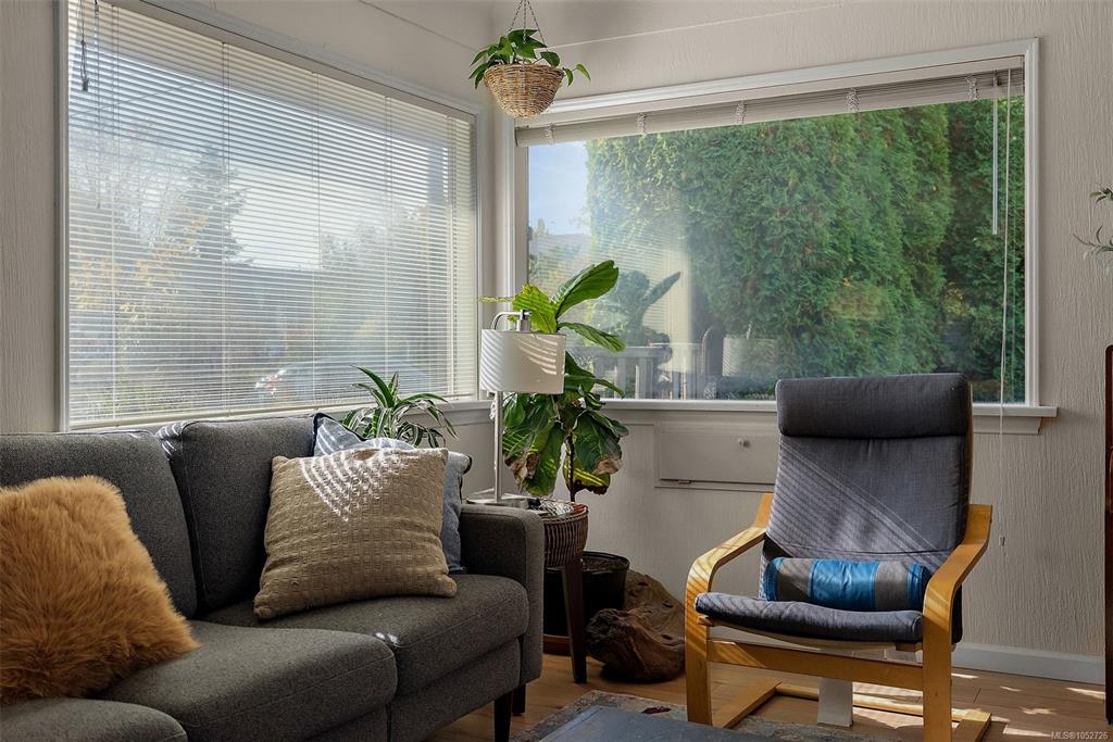 Fifth View of 373 Richmond Ave, Victoria, BC, V8S 3Y2