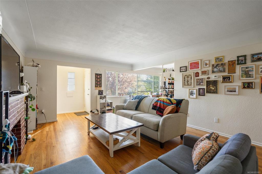 Fourth View of 546 548 Linden Ave, Victoria, BC, V8V 4G5