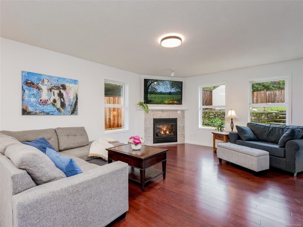 Fifth View of 2727 Grosvenor Rd, Victoria, BC, V8T 3M8