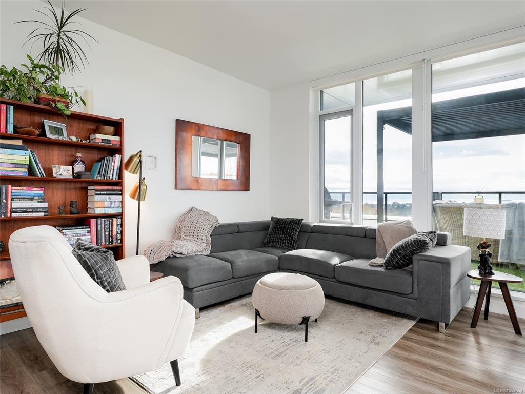 Third View of 1100 Yates St, The Nest, Victoria, BC, V8V 0C6