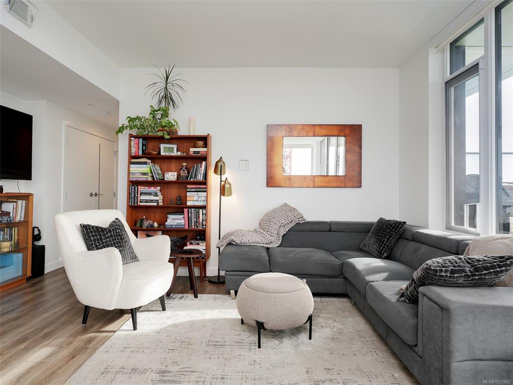 Fourth View of 1100 Yates St, The Nest, Victoria, BC, V8V 0C6