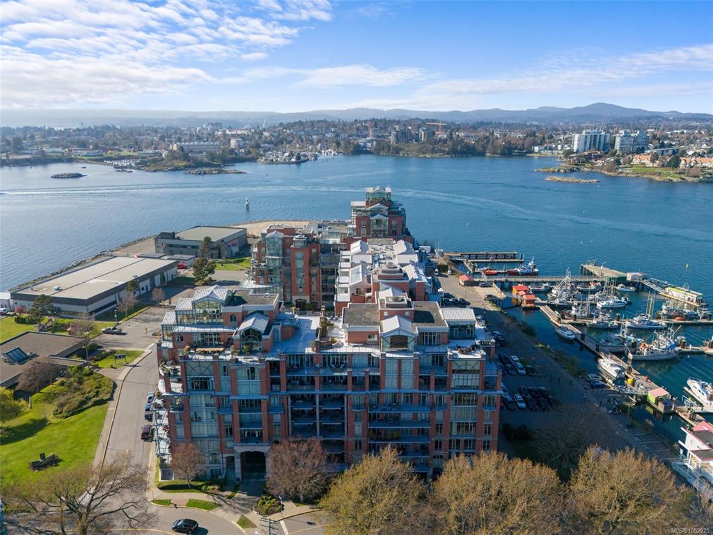 21 Dallas Rd, 1052925, BC,