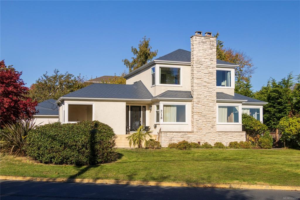 Third View of 218 Beach Dr, Oak Bay, BC, V8S 2M1