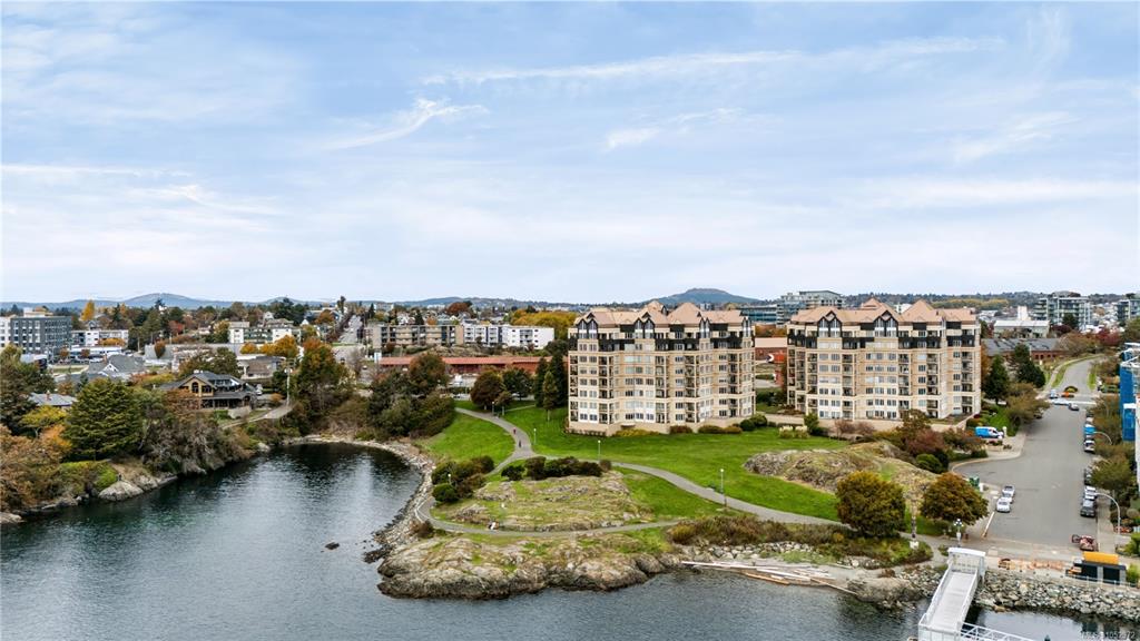 Third View of 205 Kimta Rd, Victoria, BC, V9A 6T5