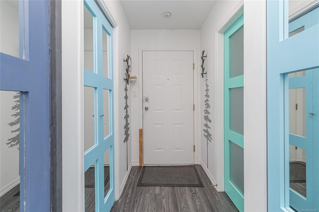 Fourth View of 1039 Caledonia Ave, Victoria, BC, V8T 1E7