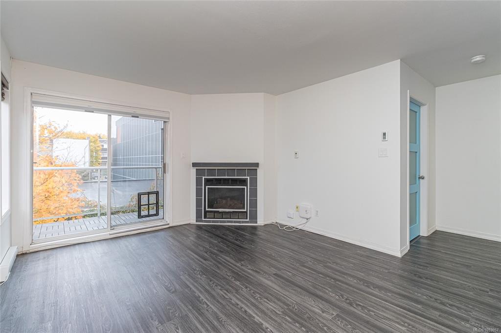 Fifth View of 1039 Caledonia Ave, Victoria, BC, V8T 1E7