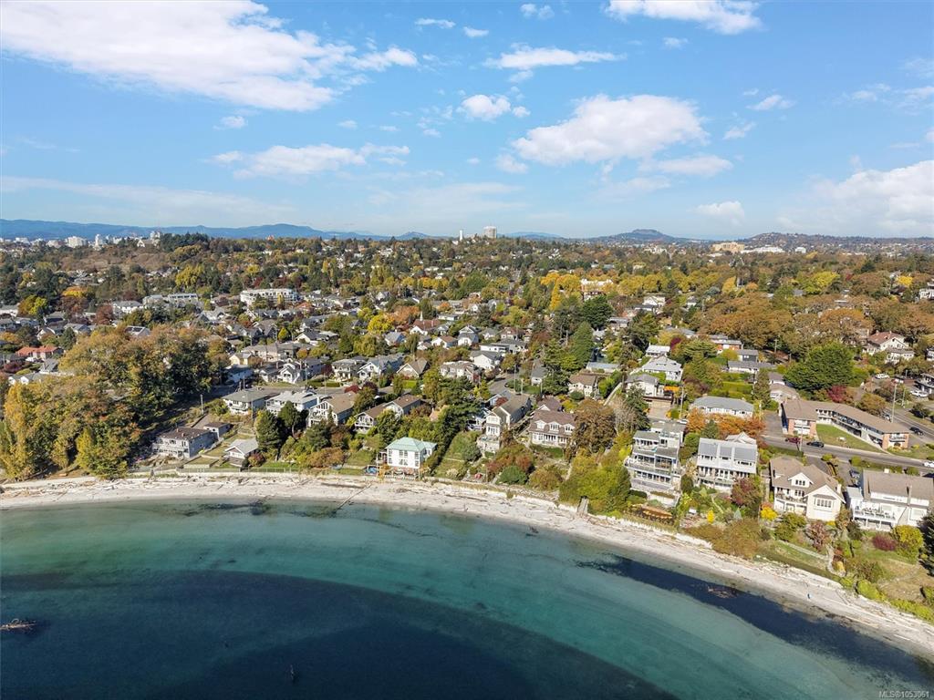 Third View of 220 Irving Rd, Victoria, BC, V8S 3Z9
