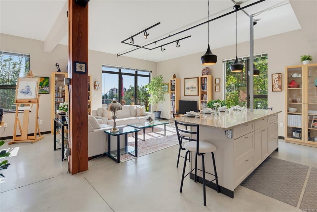 Fifth View of 455 Sitkum Rd, Victoria, BC, V9A 7N9
