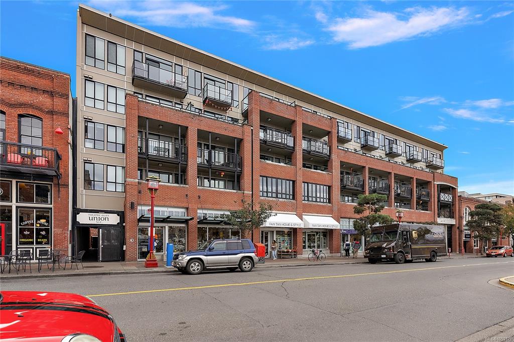 Second View of 517 Fisgard St, Victoria, BC, V8W 0C5