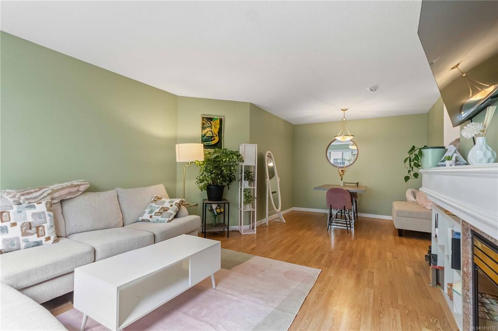 Third View of 1710 Fort St, Waterford Park, Victoria, BC, V8R 1J2