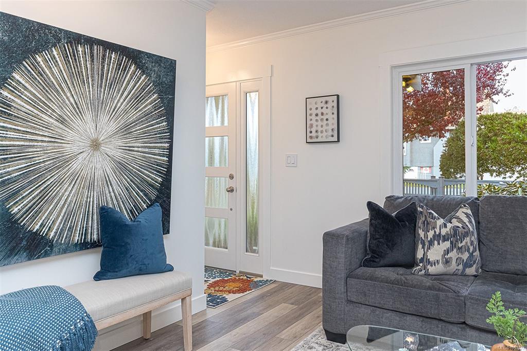 Fourth View of 9600 Seventh St, Sidney, BC, V8L 2V3
