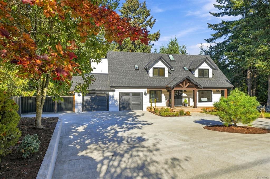 Second View of 177 Sunningdale Rd E, Qualicum Beach, BC, V9K 1L1