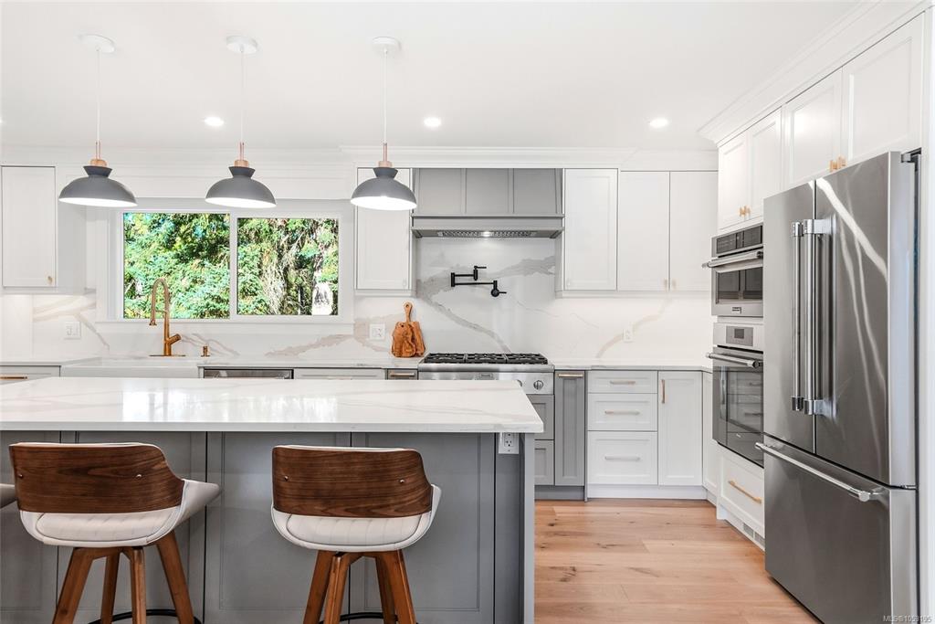 Fifth View of 177 Sunningdale Rd E, Qualicum Beach, BC, V9K 1L1