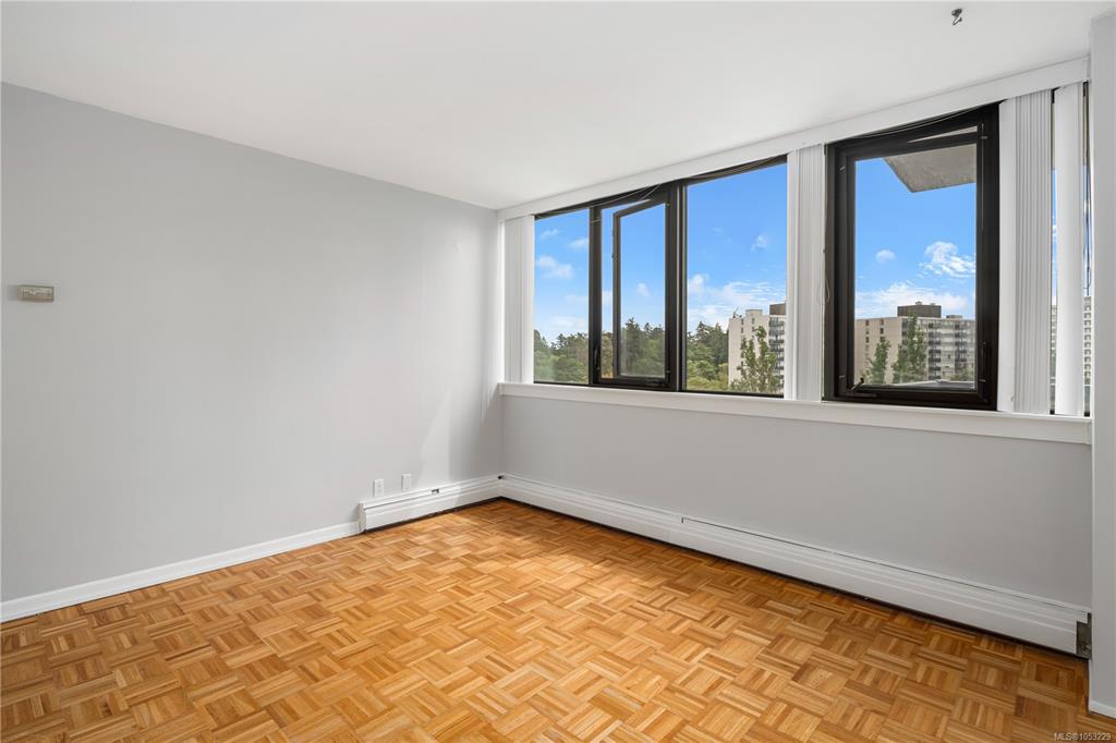 Fifth View of 647 Michigan St, Orchard house, Victoria, BC, V8V 1S9