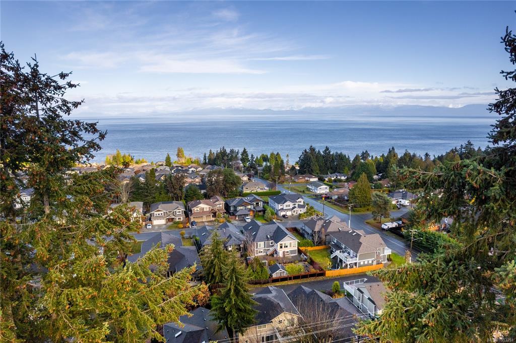 5611 Hammond Bay Rd, 1053251, BC,