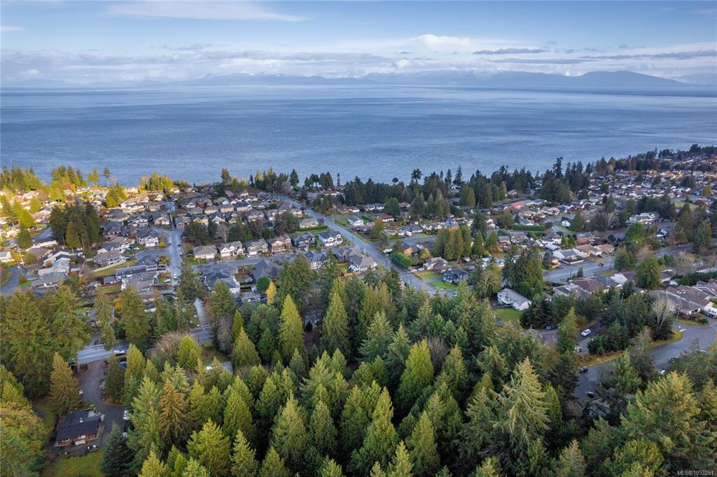 Fifth View of 5611 Hammond Bay Rd, Nanaimo, BC, V9T 5N2